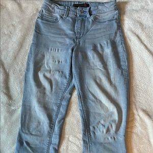 Light wash soft and stretchy denim jeans